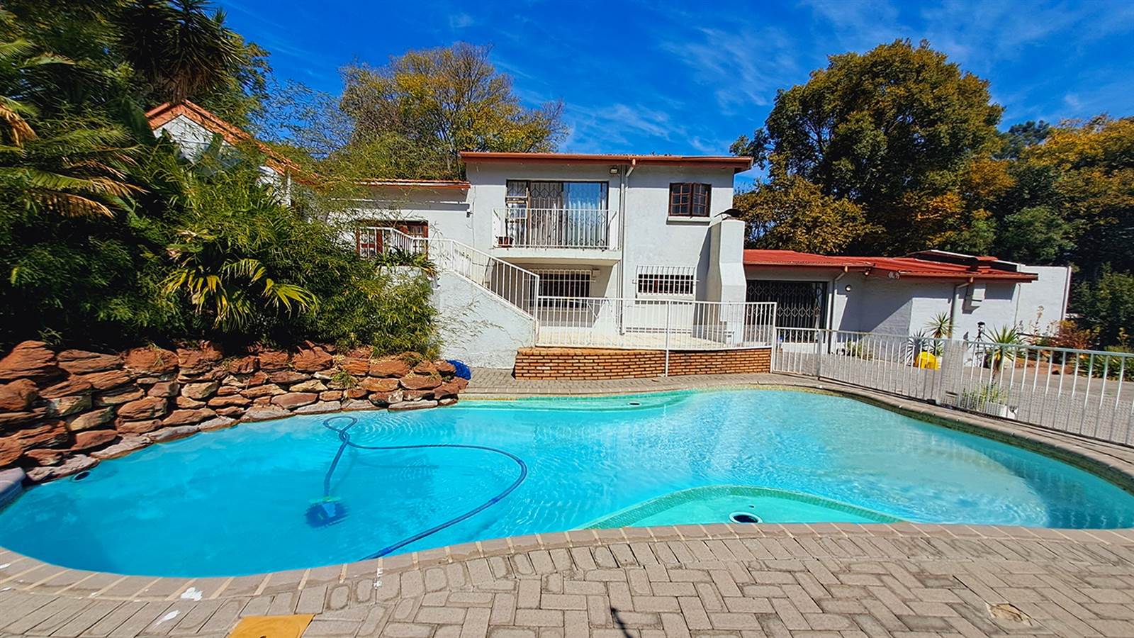 4 Bed House in Rivonia photo number 4