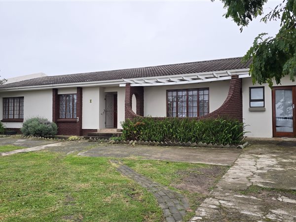 3 Bedroom House 3 Bedroom House