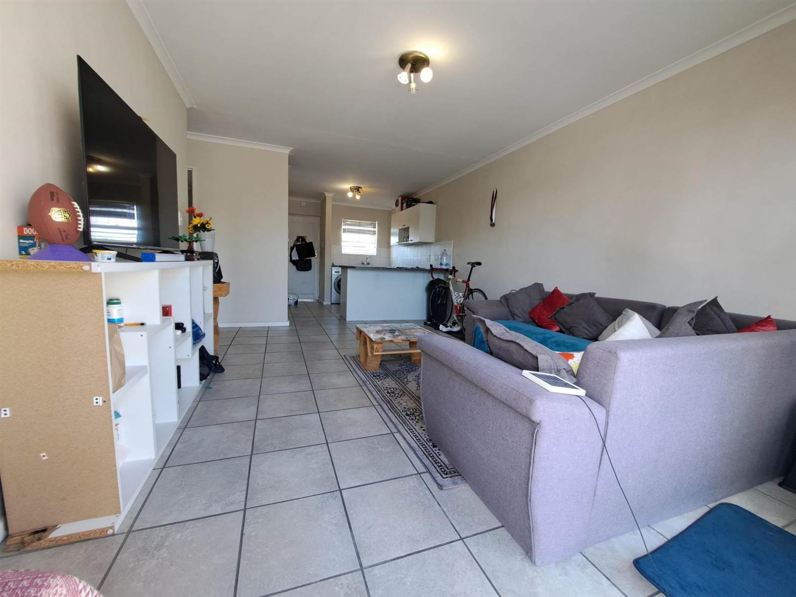 2 Bed Apartment in Oakglen photo number 6