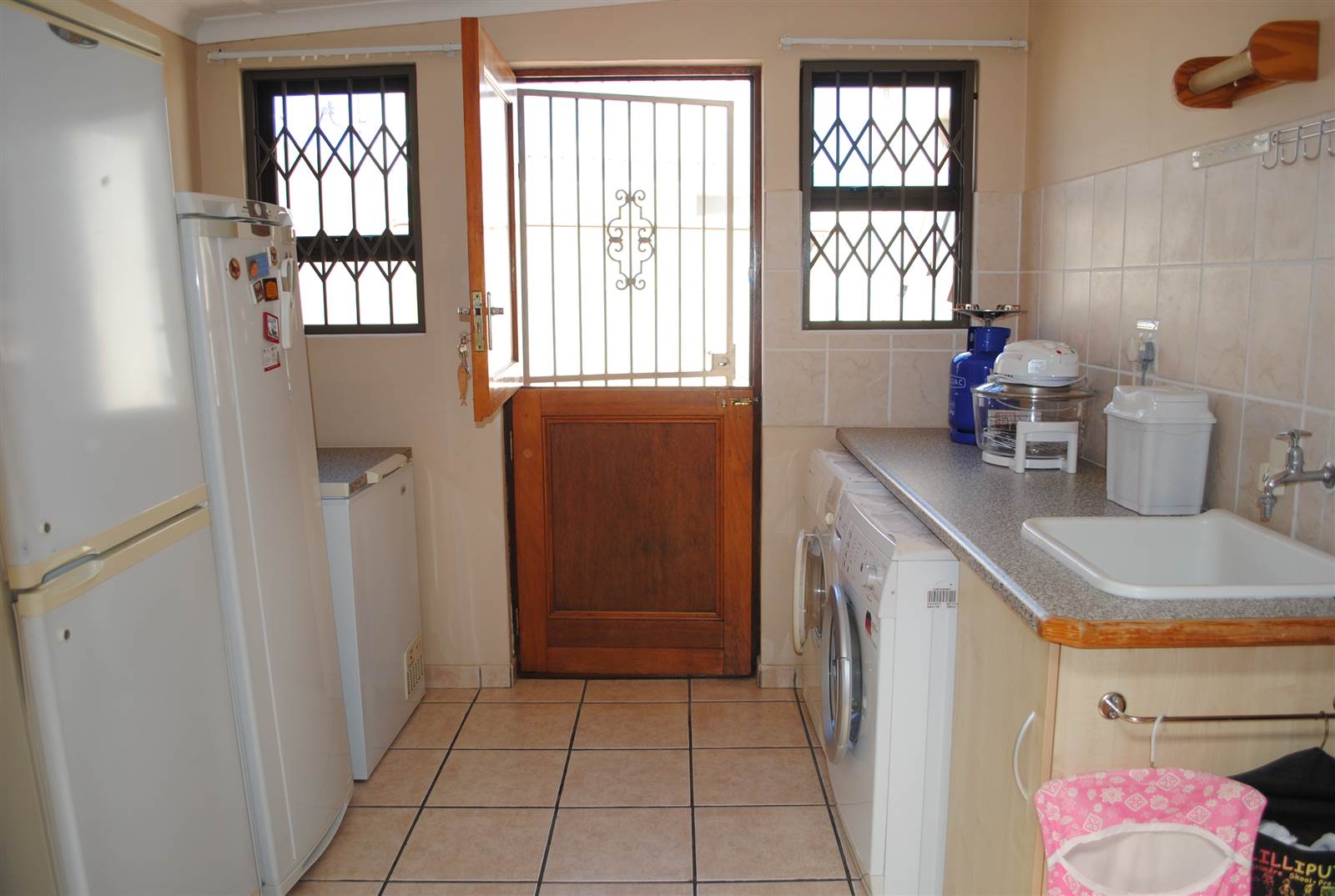 2 Bed House in Middedorp photo number 18