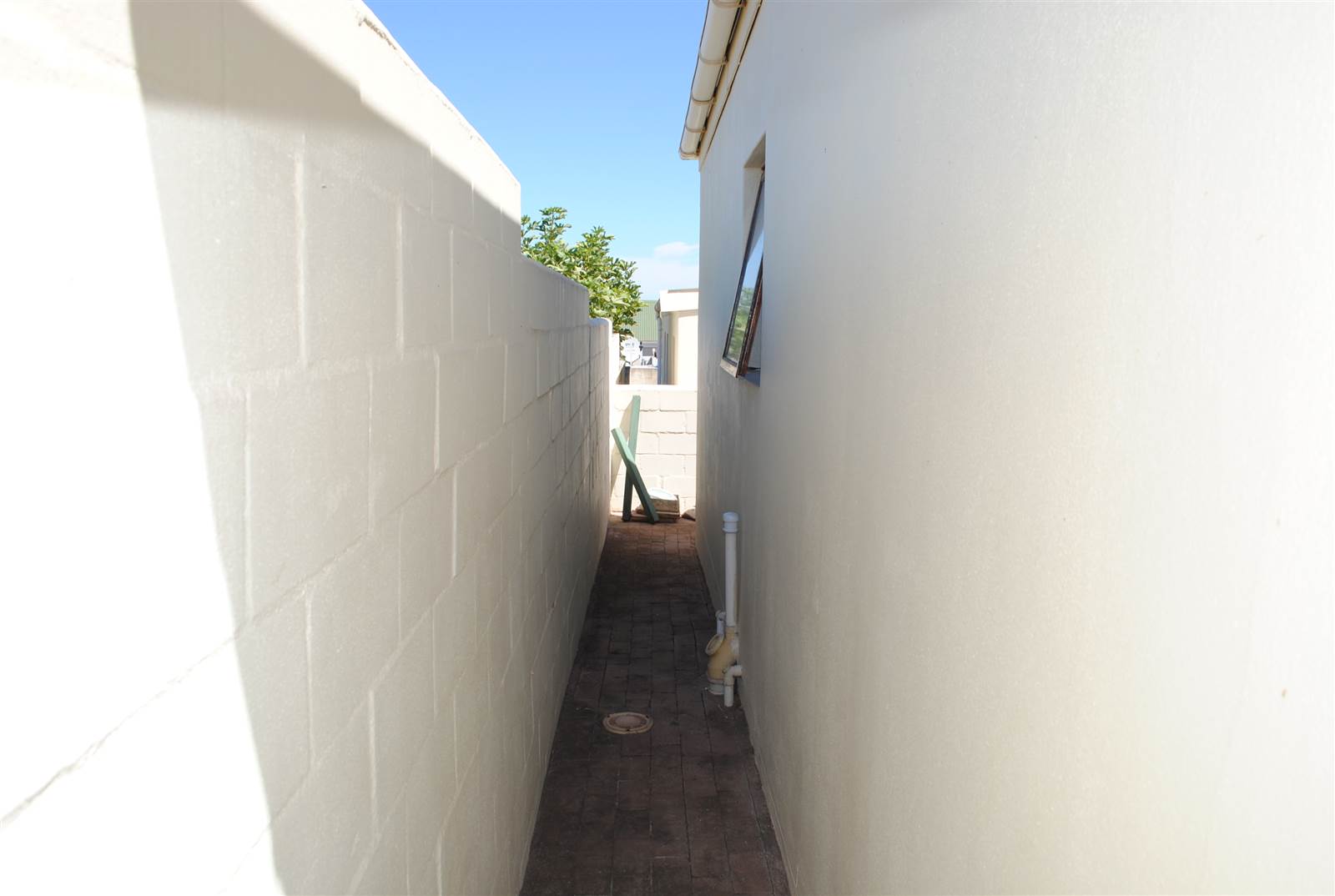 2 Bed House in Middedorp photo number 22