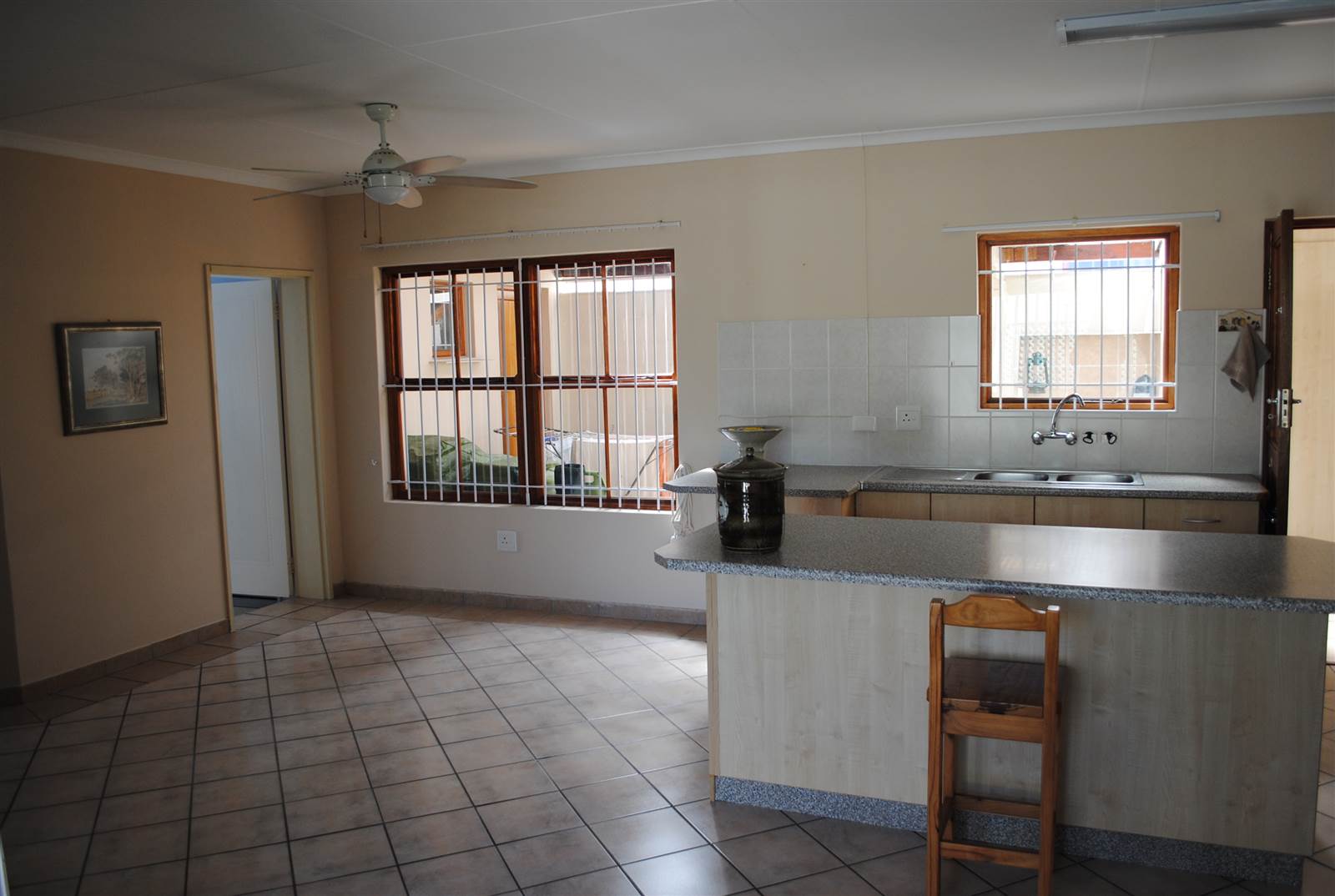 2 Bed House in Middedorp photo number 7