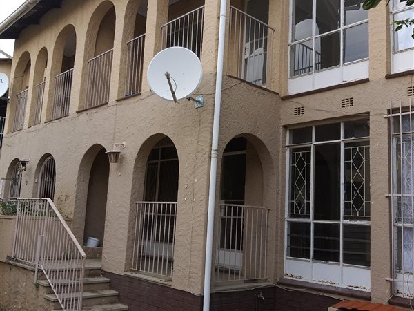 3 Bedroom Duplex 3 Bedroom Duplex