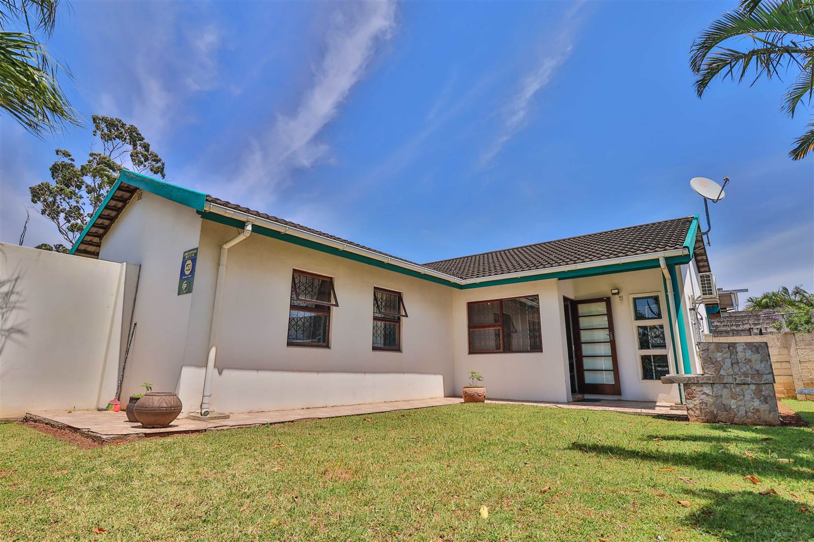 2 Bed Townhouse in Amanzimtoti photo number 23