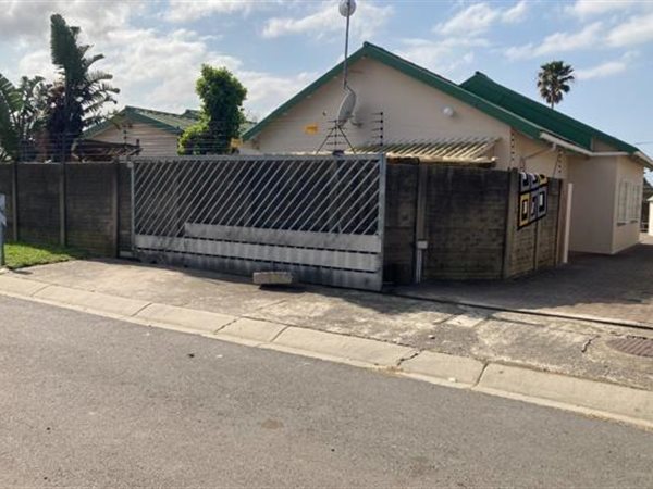 3 Bedroom House 3 Bedroom House