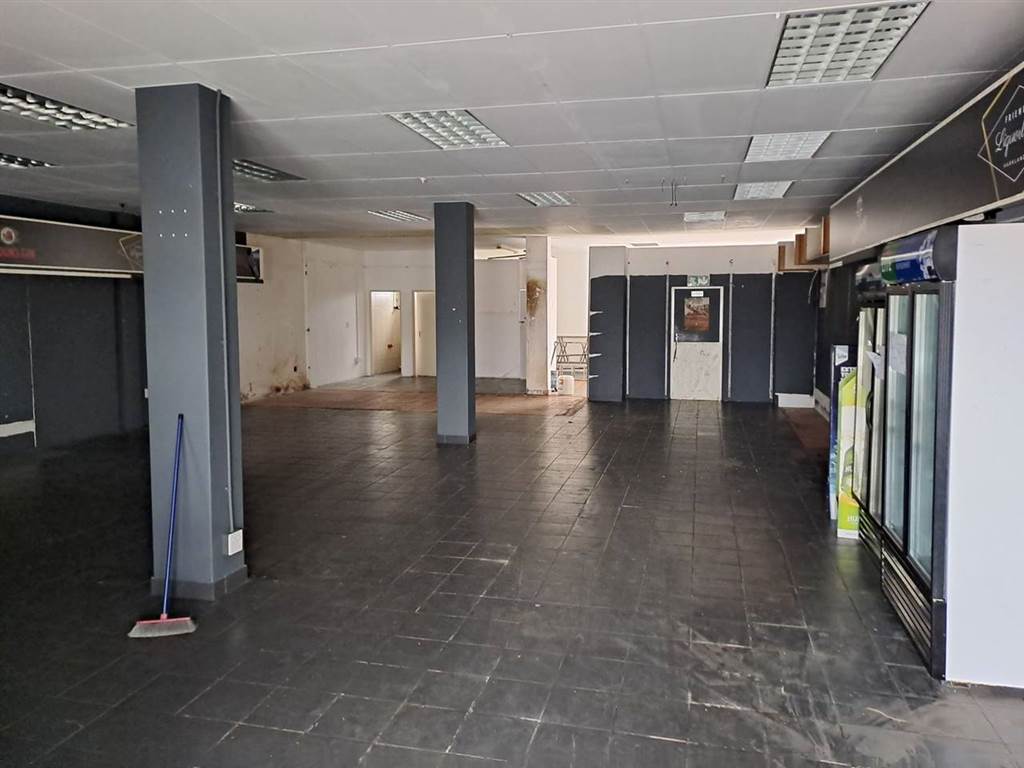 196  m² Retail Space in Parklands photo number 4