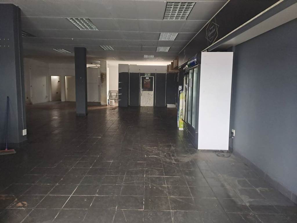 196  m² Retail Space in Parklands photo number 5