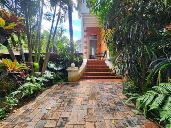 3 Bedroom Townhouse 3 Bedroom Townhouse