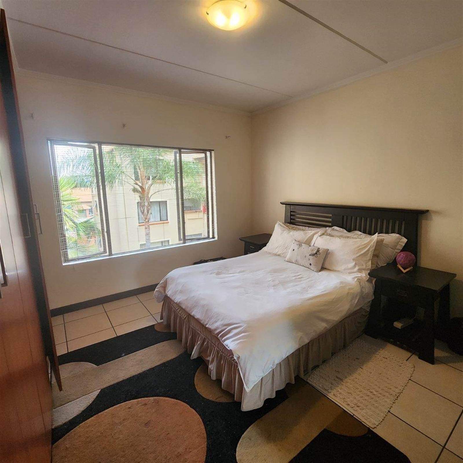 2 Bed Townhouse in Sunninghill photo number 8