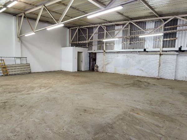 464  m² Commercial space in Windermere