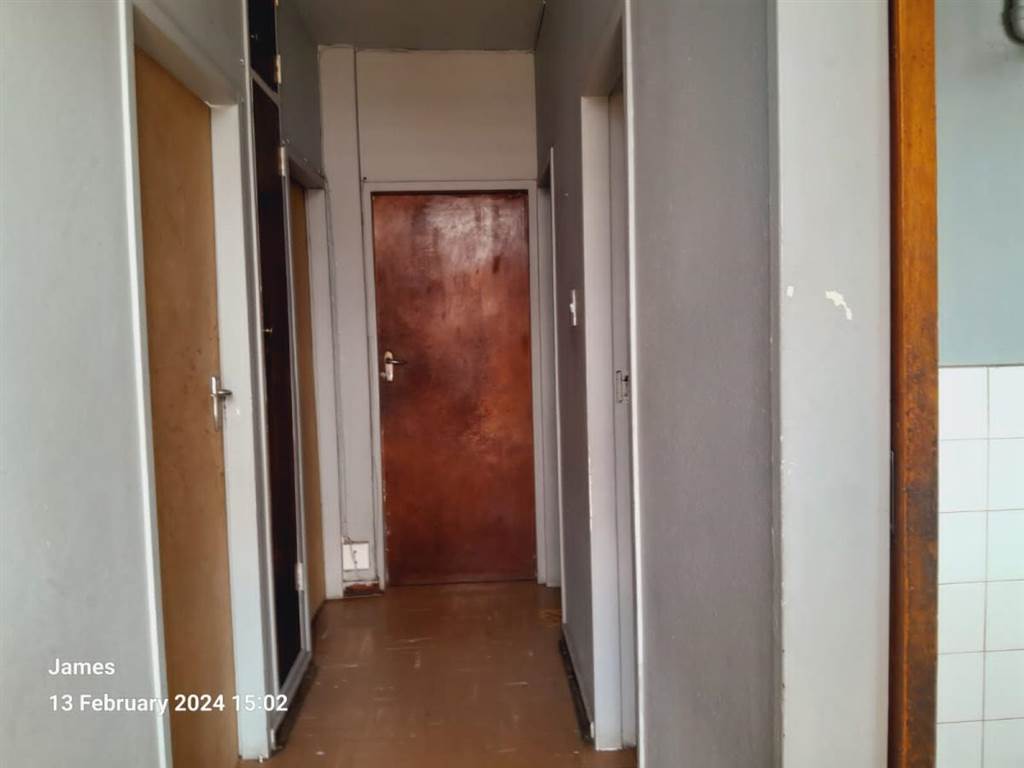 2 Bed Flat in Sunnyside photo number 14