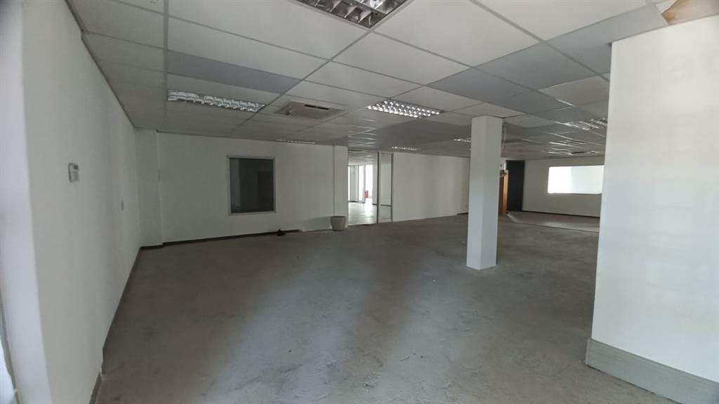 427  m² Commercial space in Faerie Glen photo number 15