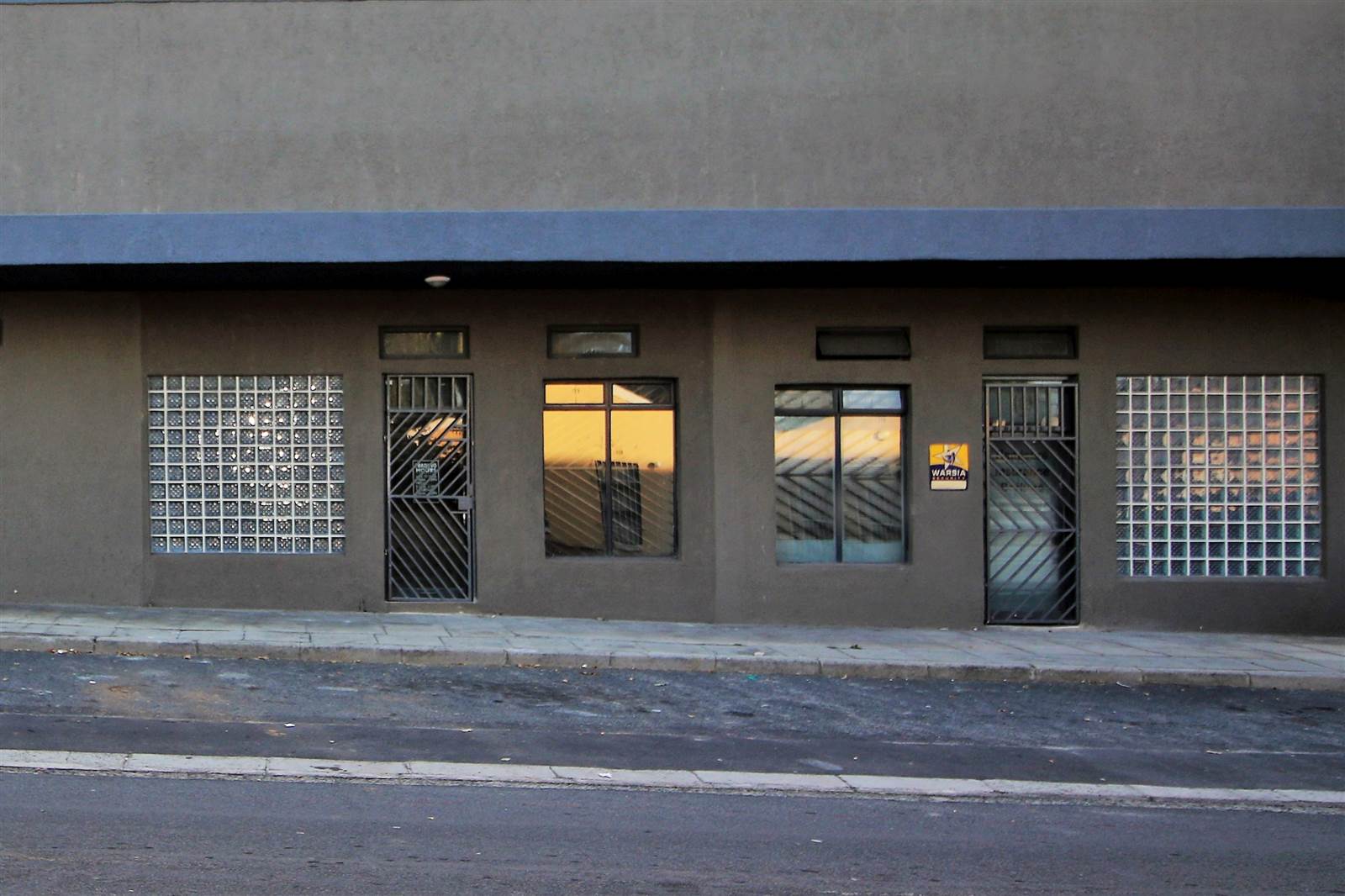 100  m² Commercial space in Parow photo number 8