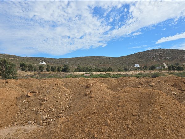 280 m² Land