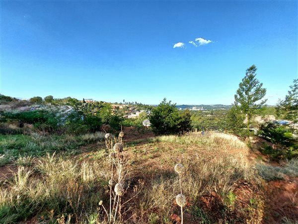 1502 m² Land available in Waterkloof Heights