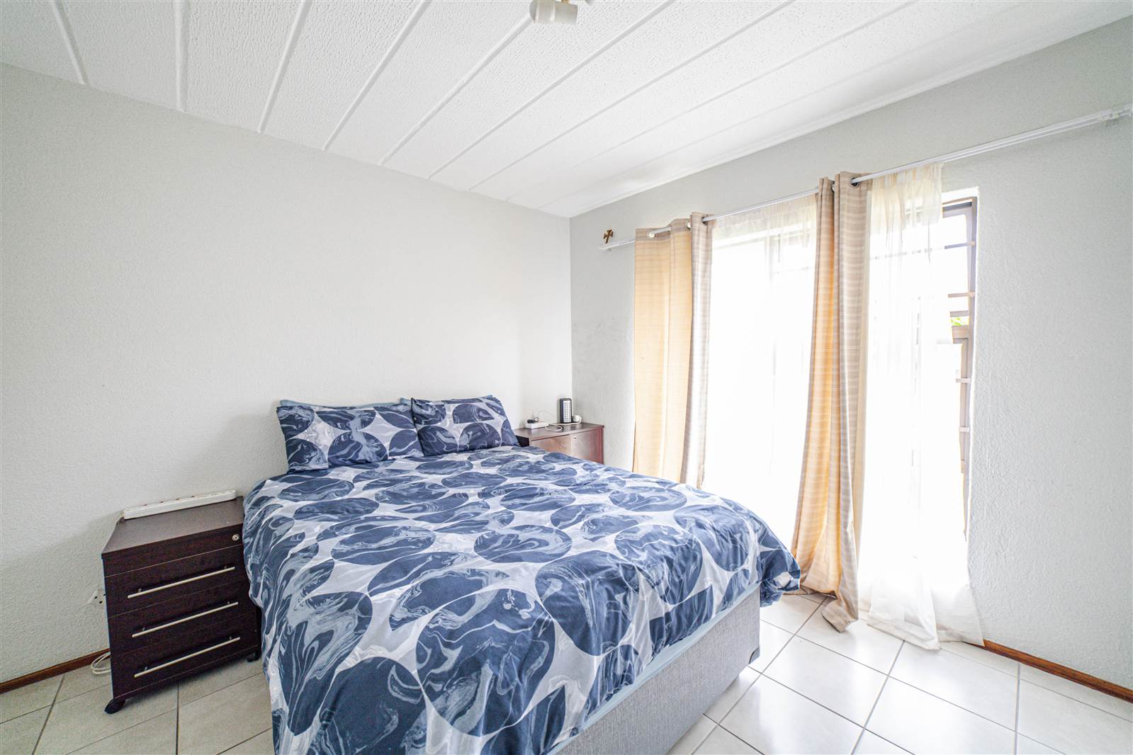 2 Bed Apartment in Maroeladal photo number 5