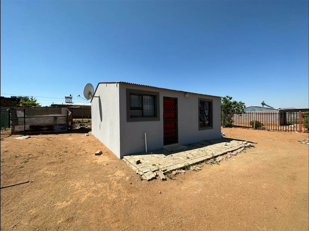 2 Bed House in Mangaung photo number 2