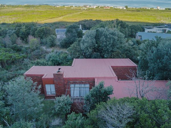 4 Bedroom House 4 Bedroom House