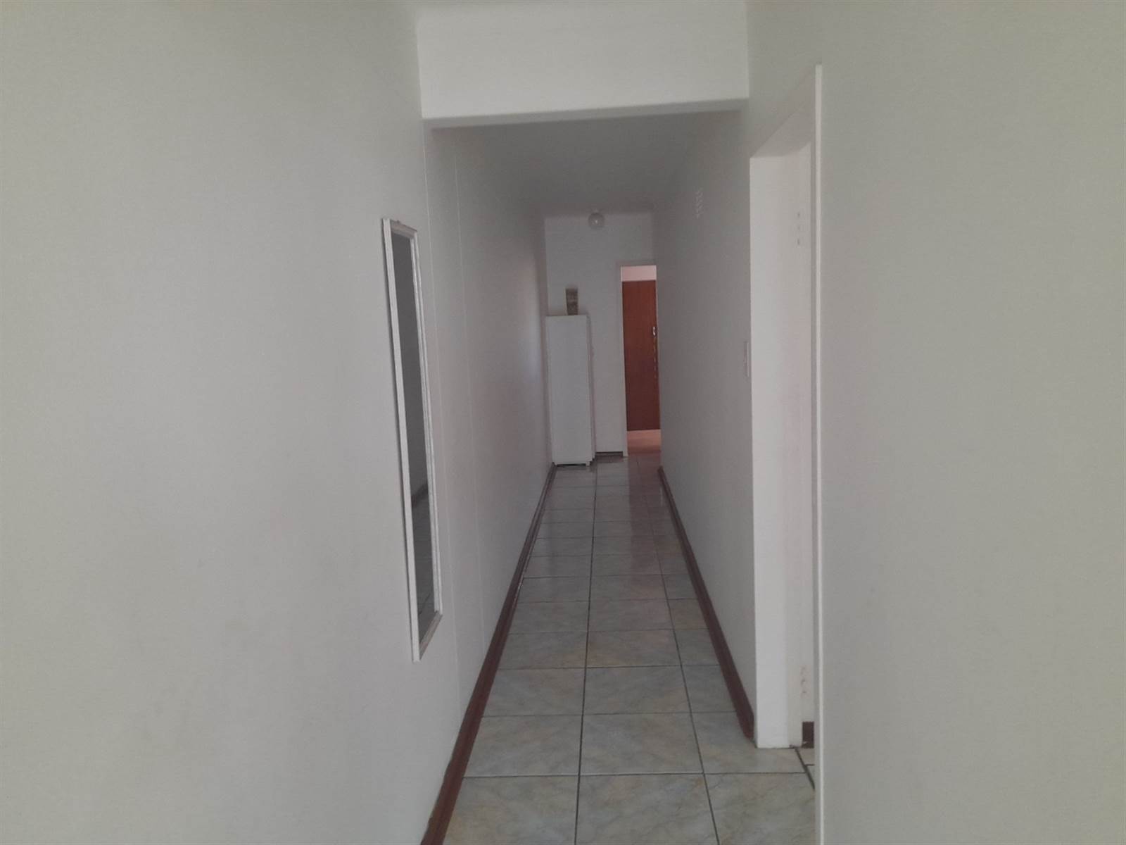 2 Bed Apartment in Krugersdorp Central photo number 11
