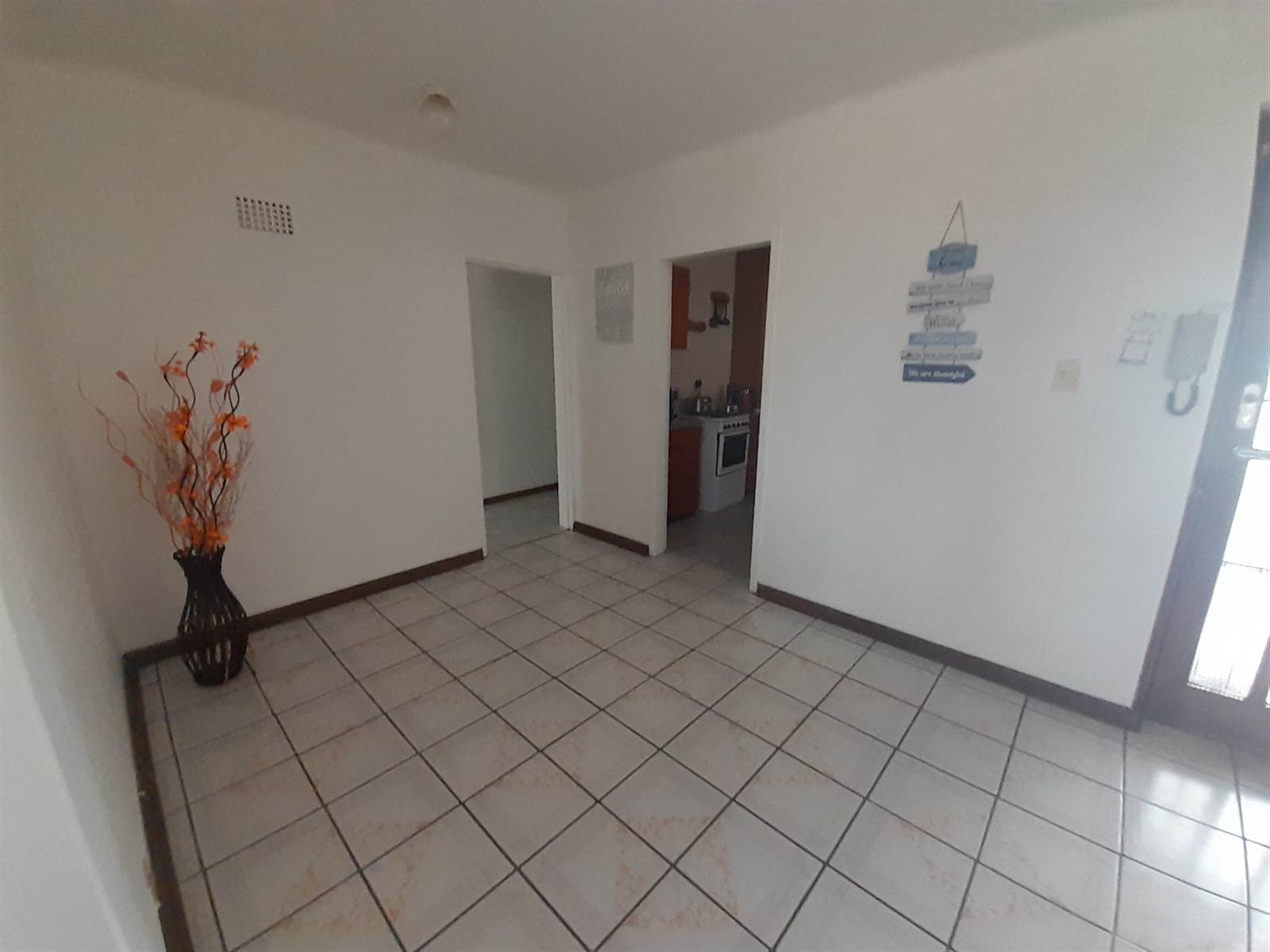 2 Bed Apartment in Krugersdorp Central photo number 7