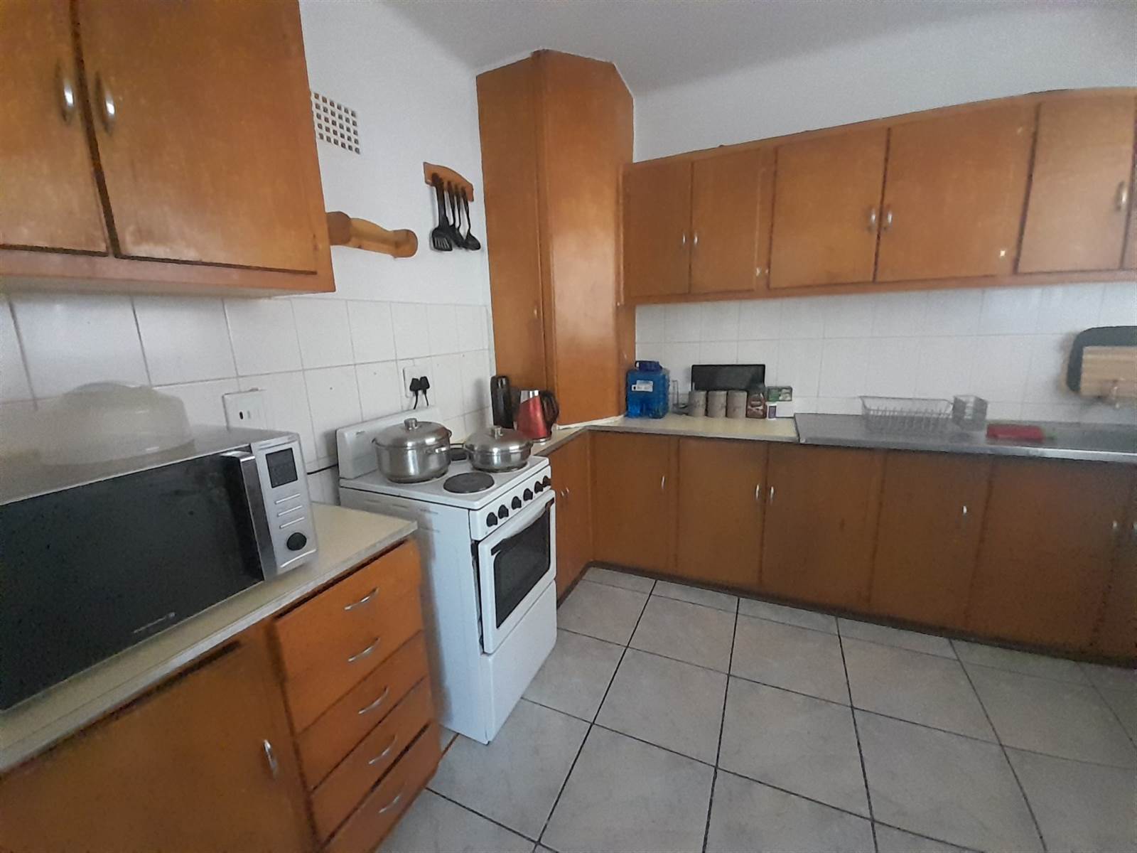 2 Bed Apartment in Krugersdorp Central photo number 10