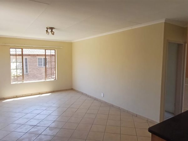 2 Bed Apartment in Willow Park Manor