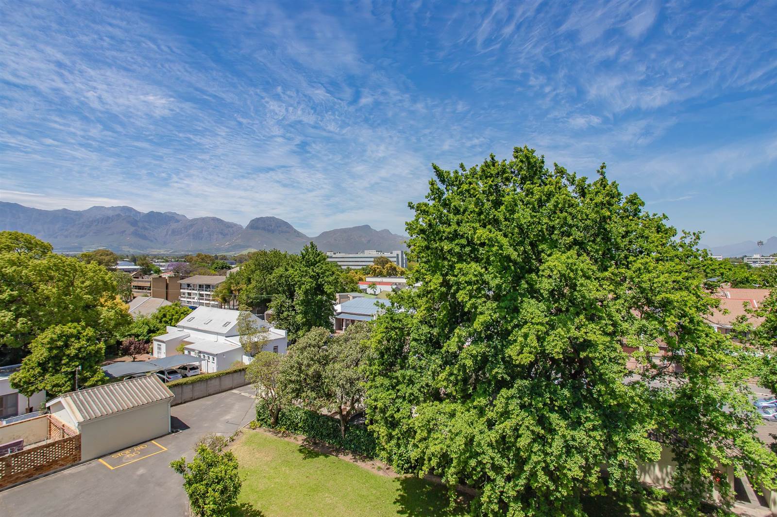 2 Bed Apartment in Paarl Central East photo number 14