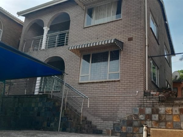 5 Bedroom House 5 Bedroom House