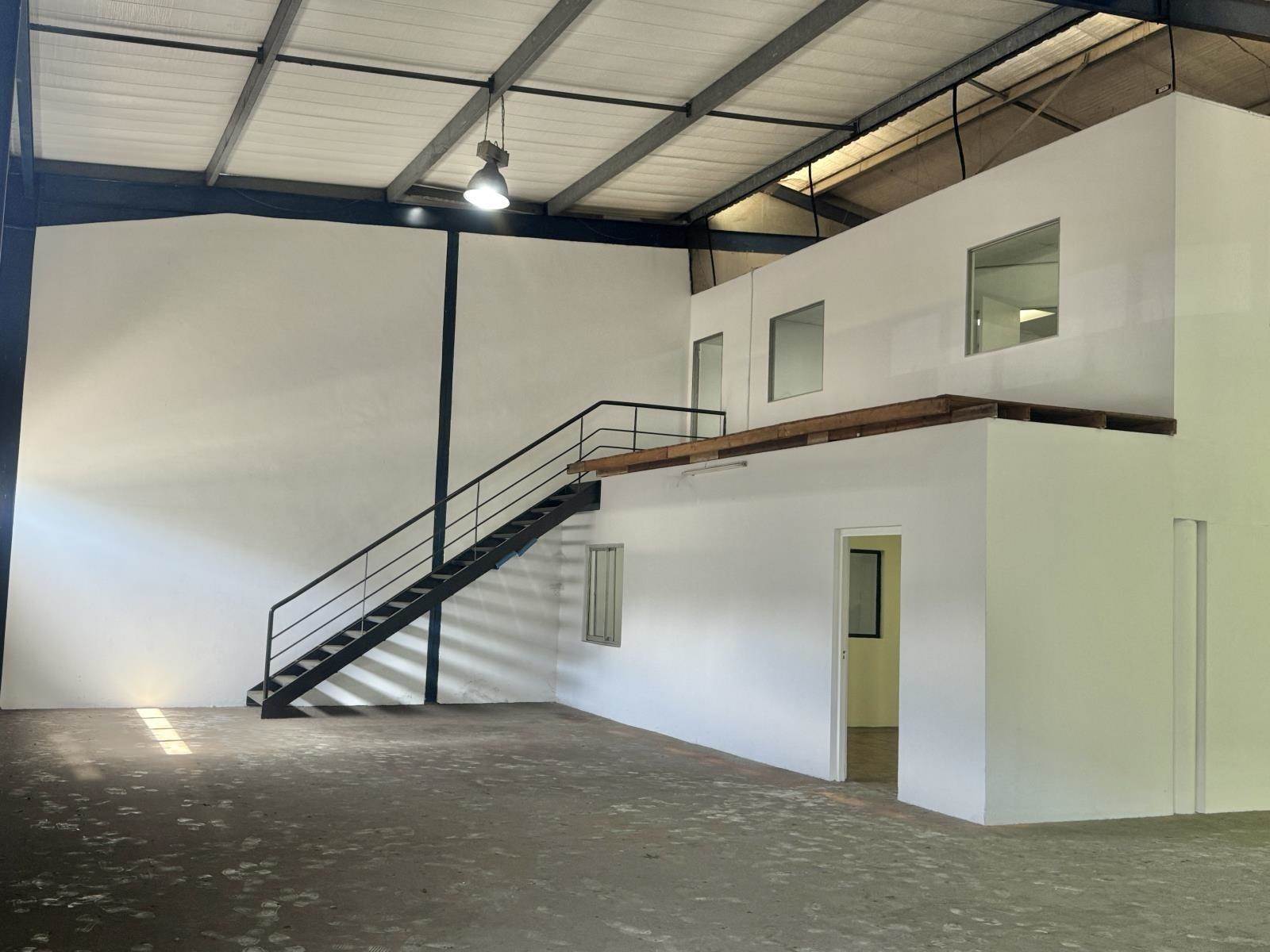 395  m² Commercial space in Red Hill photo number 14