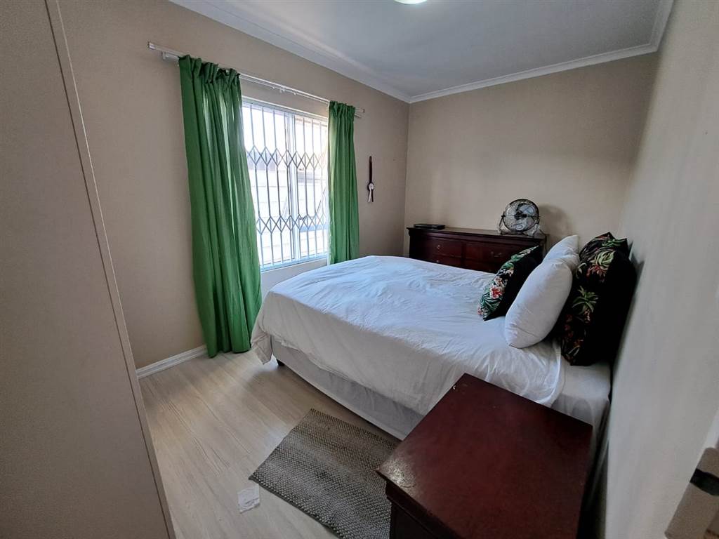 2 Bed House in Costa Da Gama photo number 11