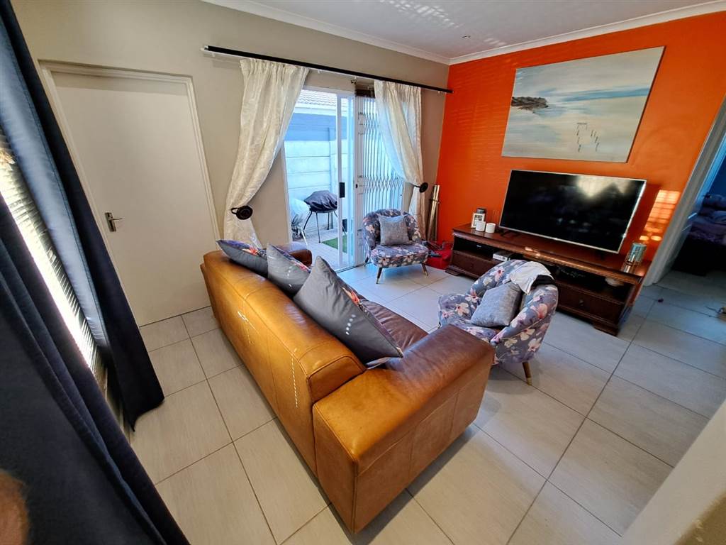 2 Bed House in Costa Da Gama photo number 2