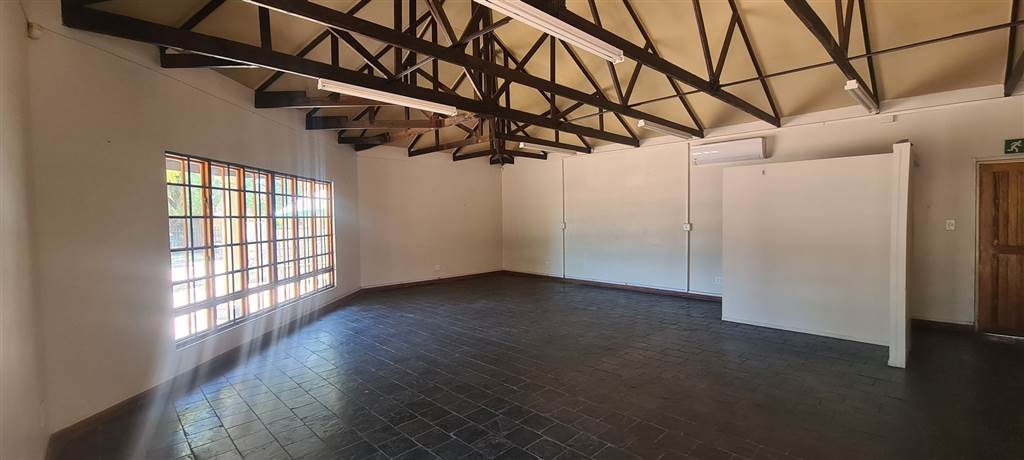 80  m² Office Space in Potchefstroom Central photo number 3