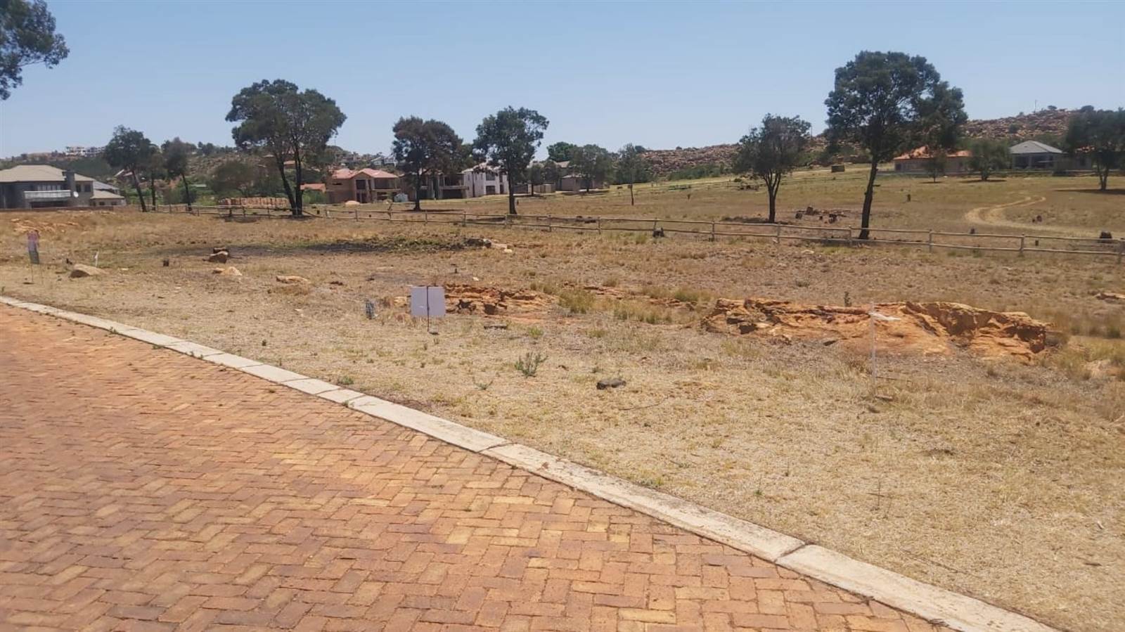 660 m² Land available in Kungwini Country Estate photo number 2