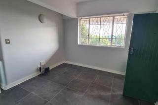 1 Bed Apartment in Linksfield Ridge photo number 4