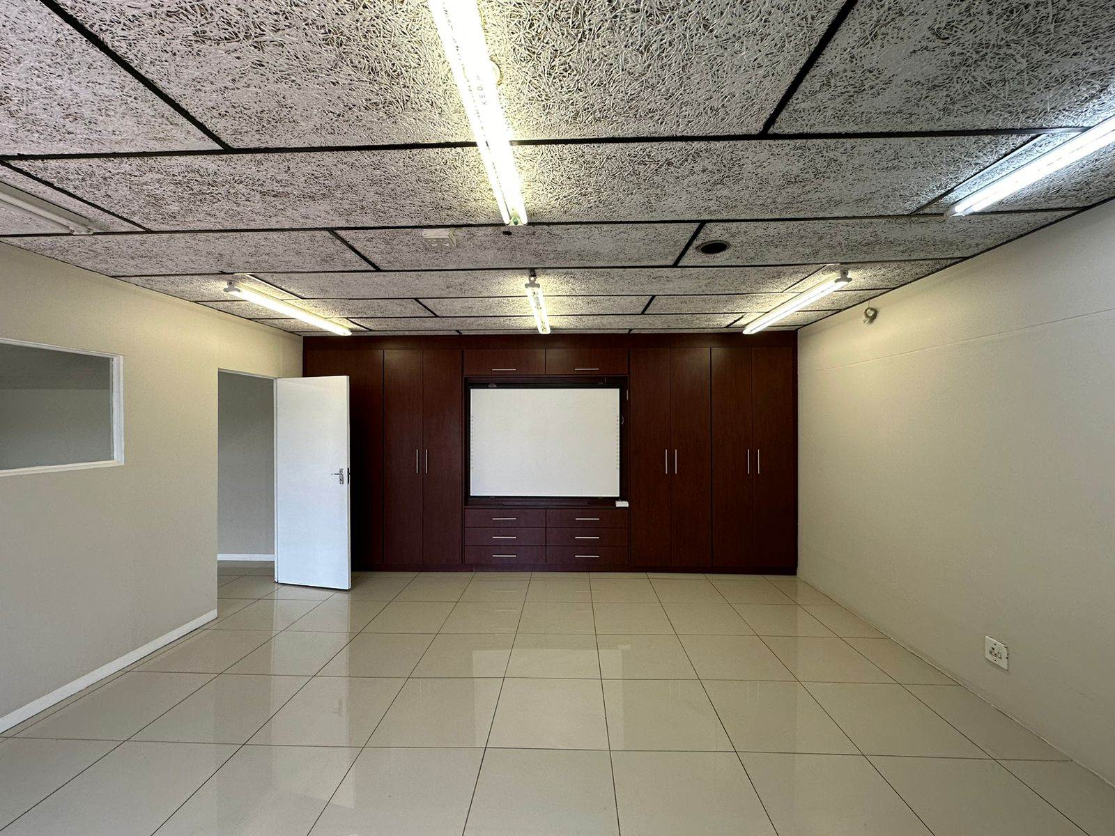 244  m² Commercial space in Alberton photo number 23