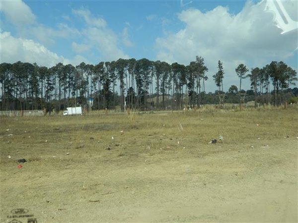 8883 m² Land available in Marelden
