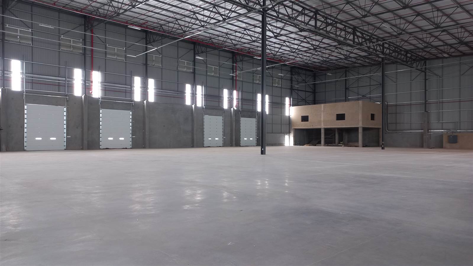 6443  m² Industrial space in Pomona photo number 4
