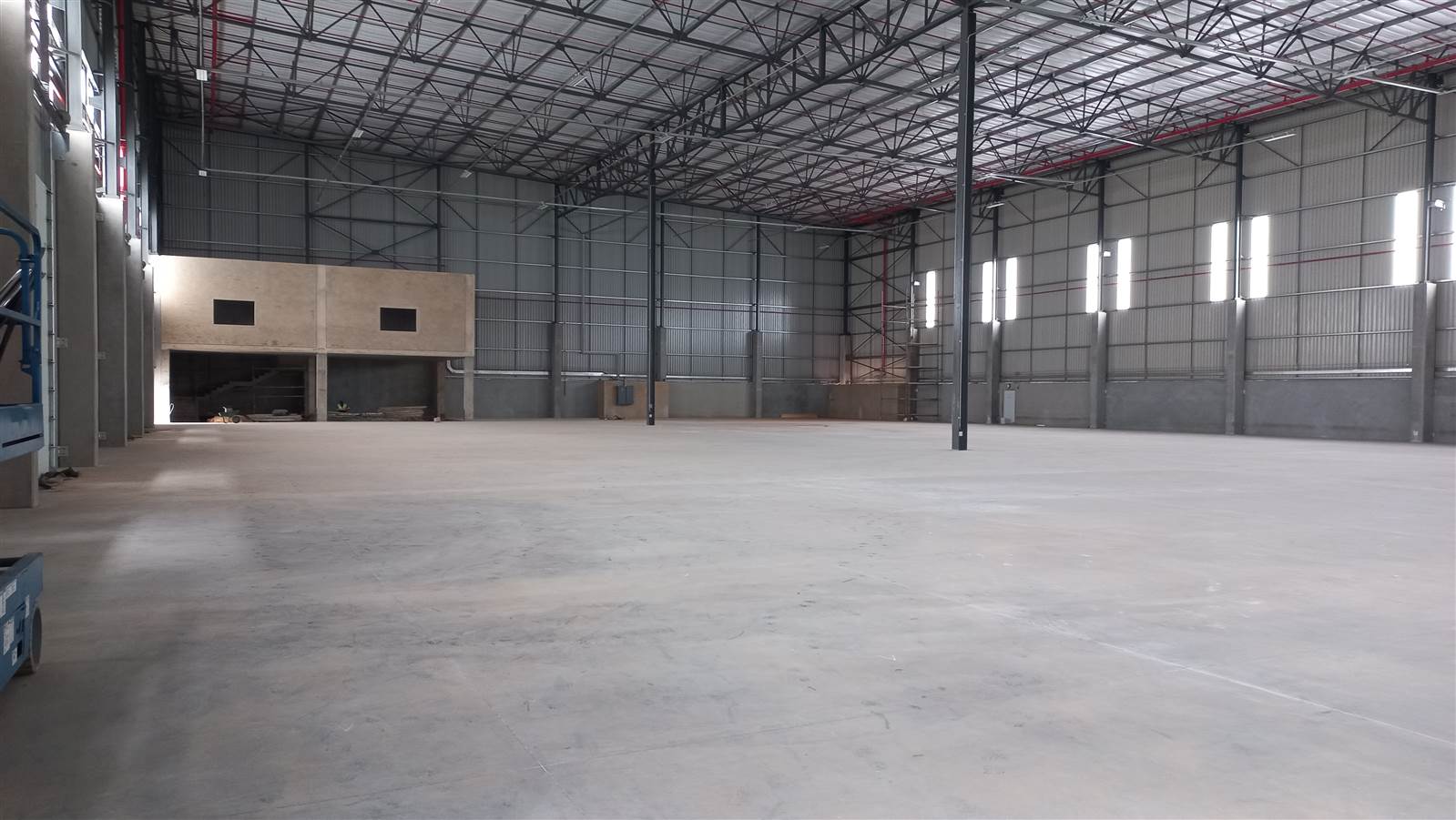 6443  m² Industrial space in Pomona photo number 2