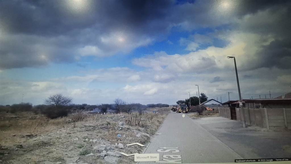 275 m² Land available in Boitekong photo number 1