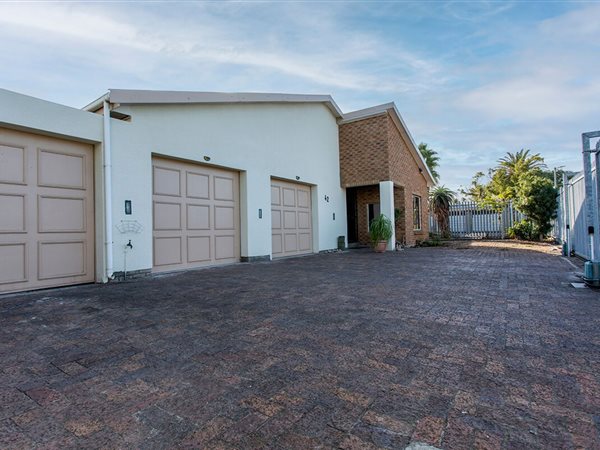 3 Bedroom House 3 Bedroom House