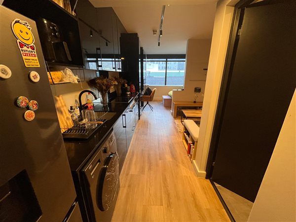Studio Apartment