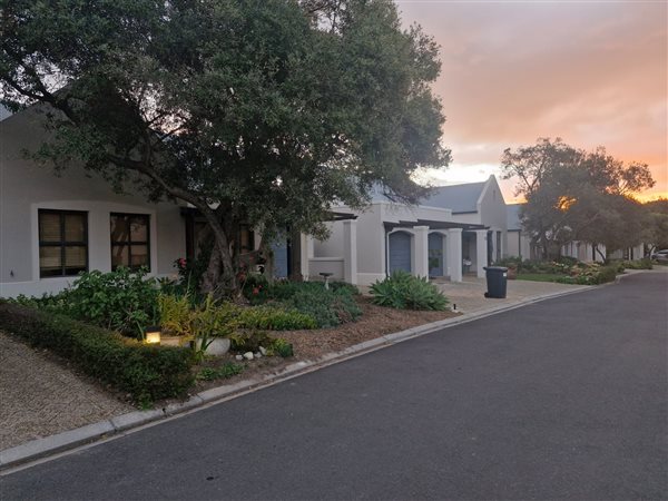 2 Bedroom Simplex