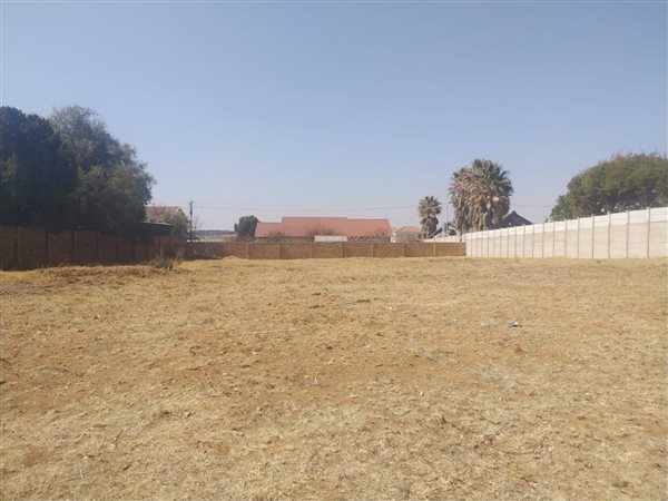 1 262 m² Land