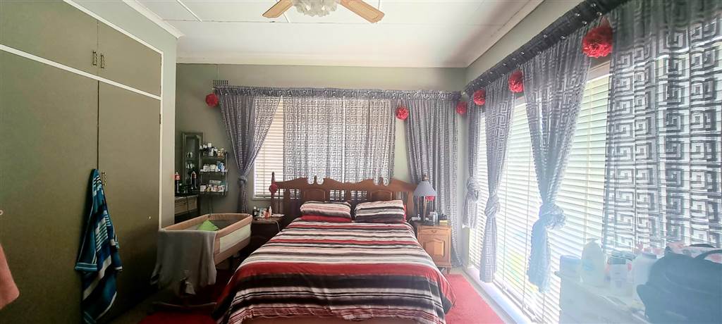 6 Bed House in Stilfontein photo number 26
