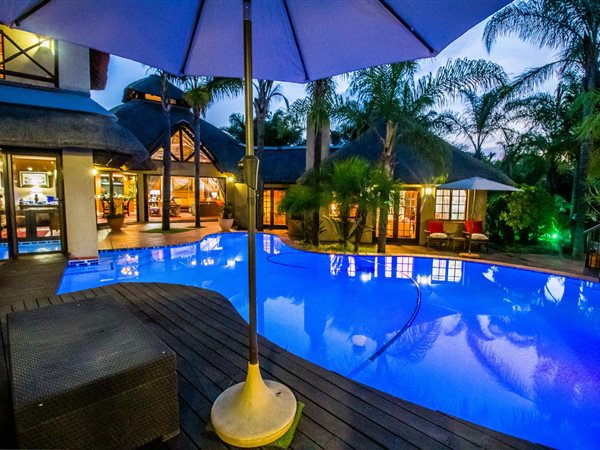 6 Bedroom House 6 Bedroom House