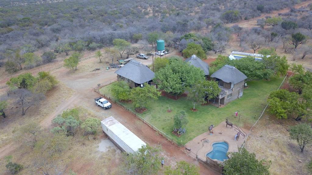 297 ha Farm in Boshoek photo number 11
