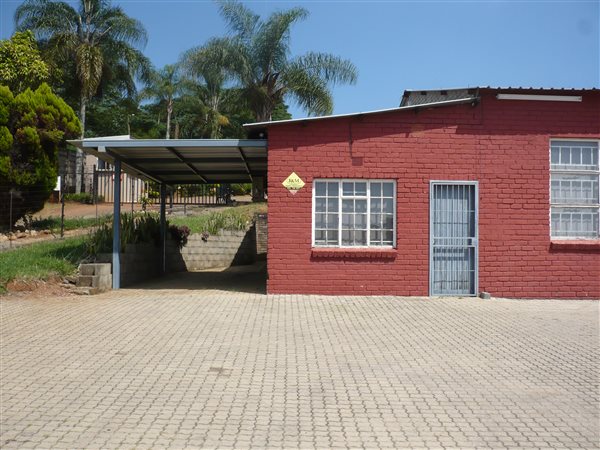 240  m² Commercial space in White River Central