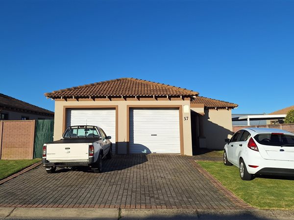 3 Bedroom Townhouse 3 Bedroom Townhouse