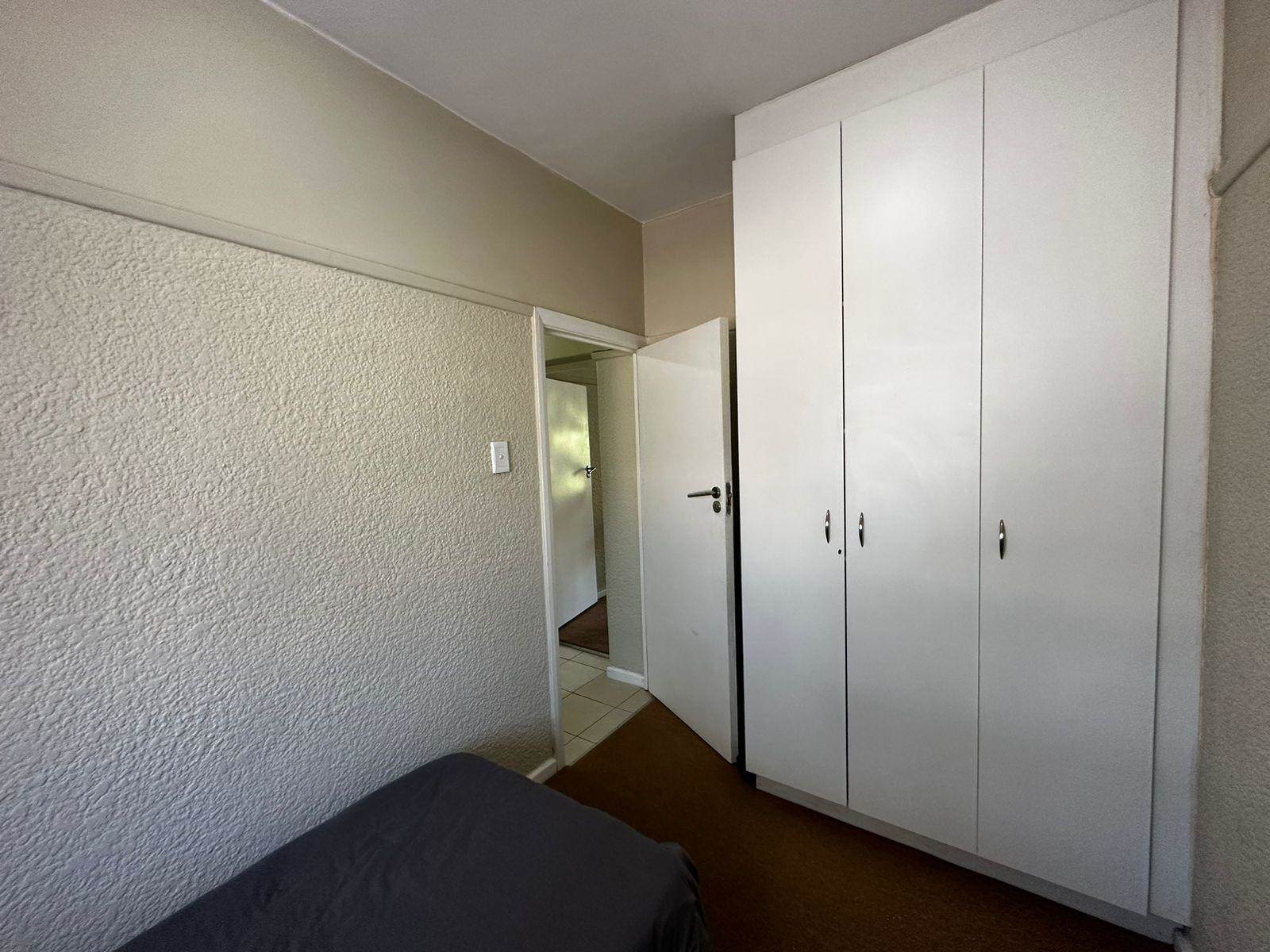 2 Bed Apartment in Milnerton Central photo number 14
