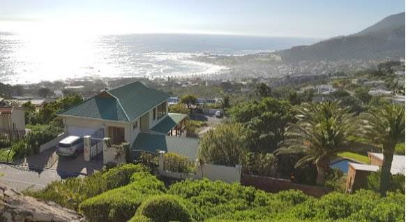 4 Bed House in Camps Bay photo number 15